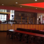 Red Pub Pizzeria Pub) Dentro