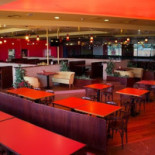 Red Pub Pizzeria Pub) Dentro