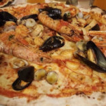 Servii E Riverii Pizzeria Nourriture