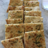 Leo Pizza food