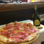 Trattoria Pizzeria San Martino food