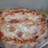 Pizzeria Ricomincio Da Tre food