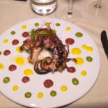 Tuna Lounge Comida