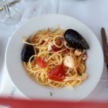 La Grotta food