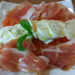 Vino E Cacio Food