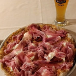 Pizzeria Metropolis food