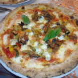 Pizzeria N'da Pullecenella food