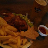Tre Province Pub Comida