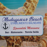 Madagascar Beach Dentro