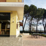 Vecchia Trattoria outside