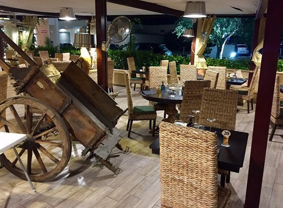 La Plaza Comida