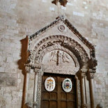 Medieval Dentro