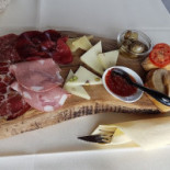 Monilli Nourriture