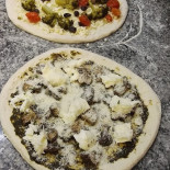 Pistopizza Di Pistone Ivan Comida