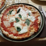 Piccole Ore Pizza E Altro Nourriture