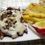 Il Bizzarro Beach Club food