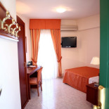 Za Maria inside
