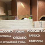 Go-go Pizza food