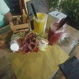 Regina Cafe' Nourriture
