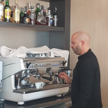 The Black Rose Cafe Dentro