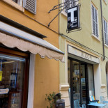 Gelateria Bloom Exterior