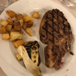 Nuovo Nando Nourriture