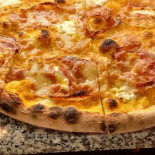 Pizza Matta food