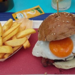 Hell's Burger Comida