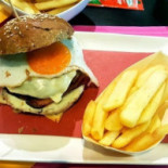 Hell's Burger Comida