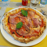 Pizzeria San Benedetto food