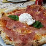 Pizzeria San Benedetto food