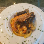 Queen Tower Comida
