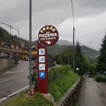 Pizzeria Prese' Exterior