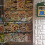 Pizzeria Della Pace food
