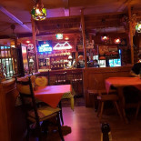 Pizzeria Da Pio Jonny inside