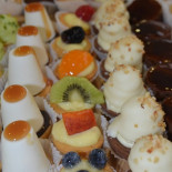 Paussa's Bakery food
