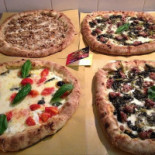 Maxi Pizza food