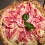 Maxi Pizza food