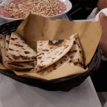 Madama Dorè Comida