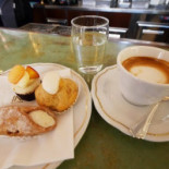 Café Pasticceria Gamberini Comida