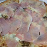 Pizzeria La Nuvola food
