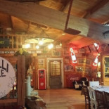 Mondelli Stables Comida