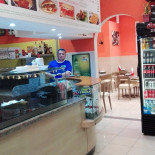 Velox Pizza outside