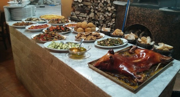 Camoscio D'oro Nourriture