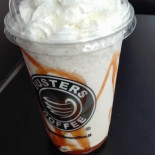 Busters Coffee Comida