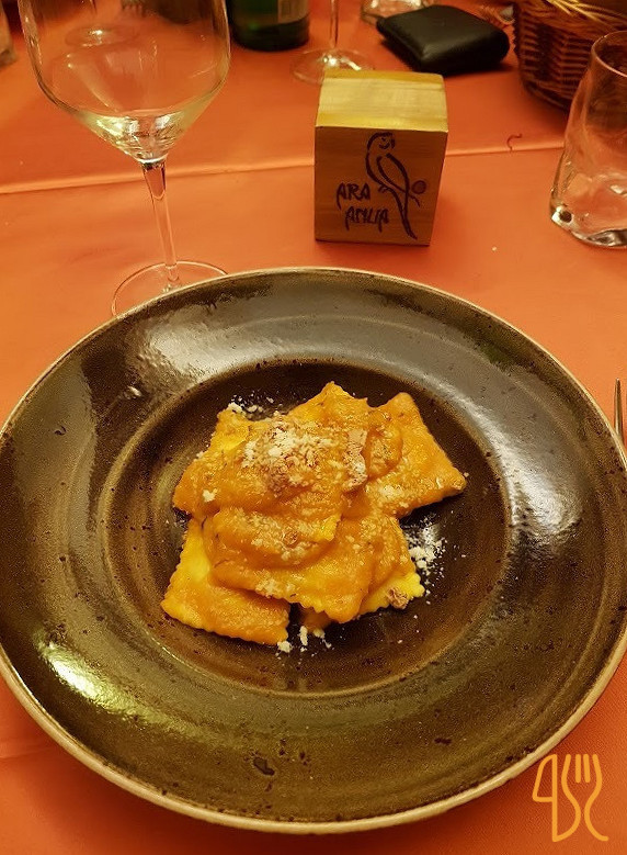 Ara Anua Comida