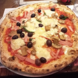 Pizza Cozze E Babà Nourriture