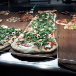 Pizzeria Red Carpet Comida