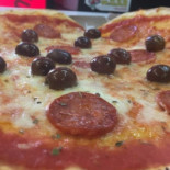 A Tutta Pizza food