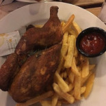 L'insolito Comida